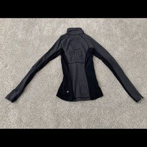 Lululemon black heather  1/2 zip running pullover